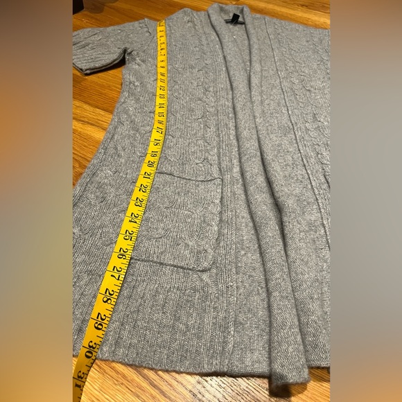 100% Cashmere Gray Cardigan, Size Medium - Picture 5 of 7